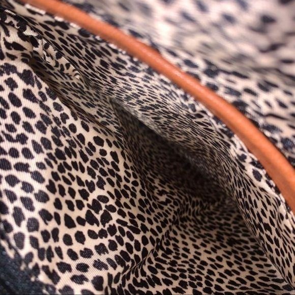 Isabelle Brown Vegan Leather Crossbody Bag - Picture 5 of 5